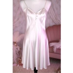 Vintage 80s White Chemise - Bridal Slip Dress with Fabric Covered Buttons  Sz 6